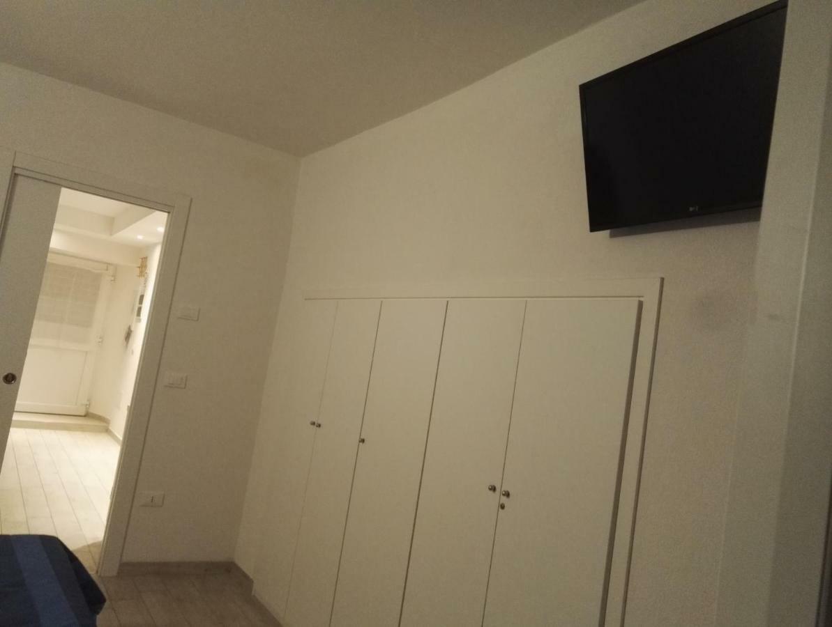 La Casa Nel Borgo Sul Lago Pisogne Exterior foto